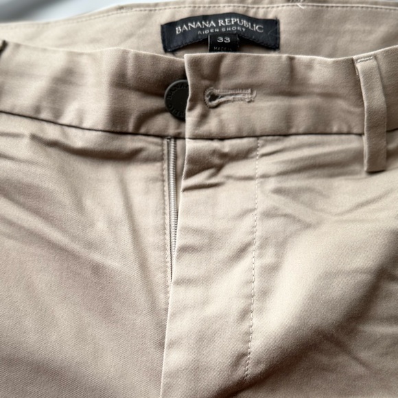 Banana Republic Other - Banana Republic Men's Flat Front Shorts - Beige